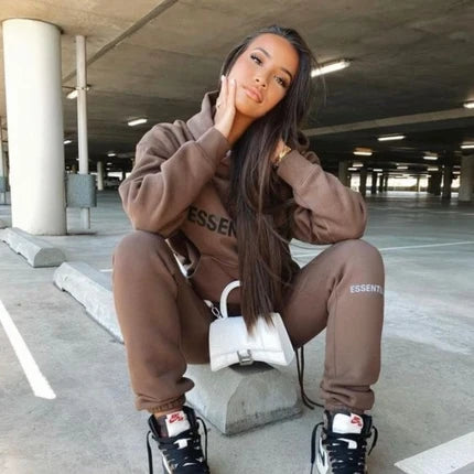 VIRAL HOODIE + FREE TRACKPANTS (TODAY ONLY)