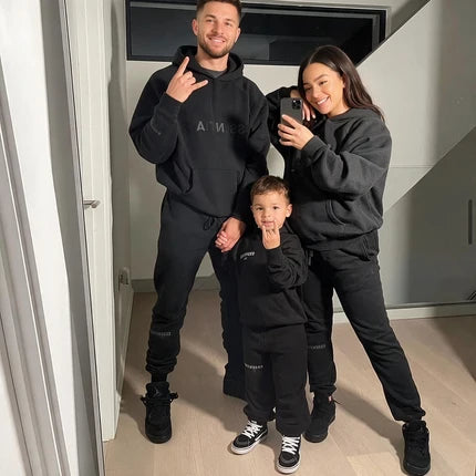 VIRAL HOODIE + FREE TRACKPANTS (TODAY ONLY)